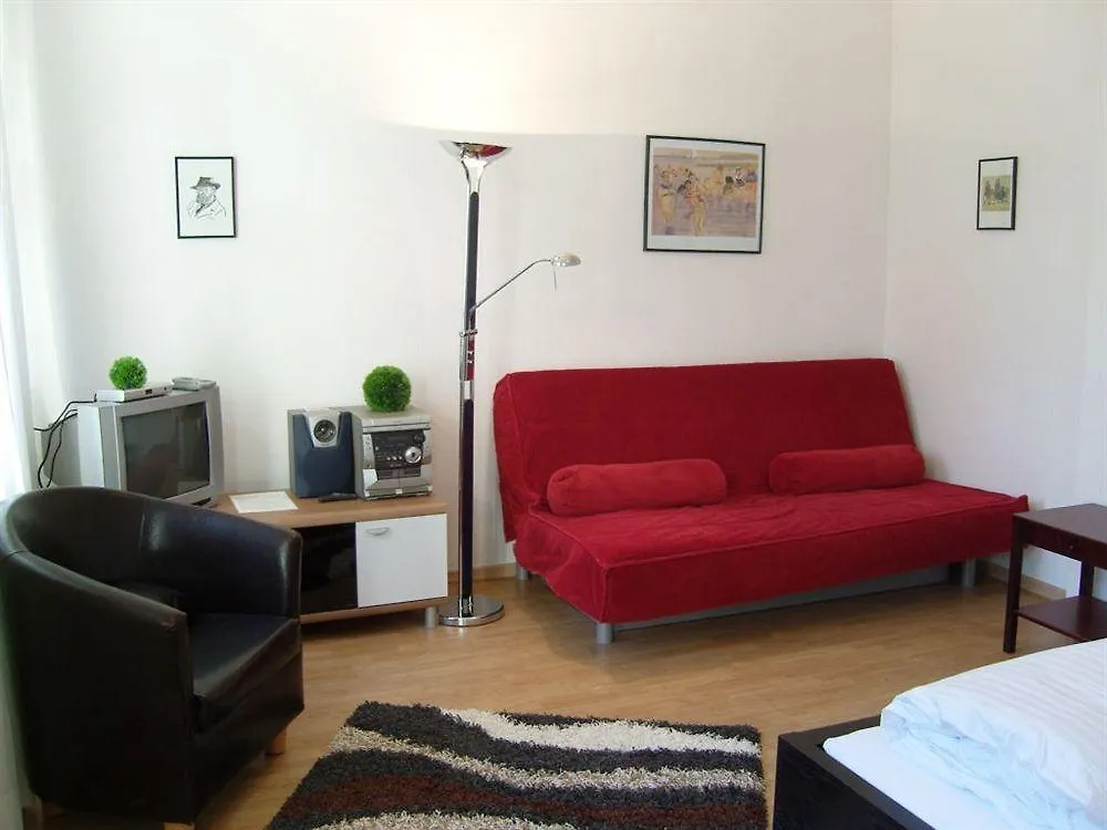 B! Apartments Berlin 0*,